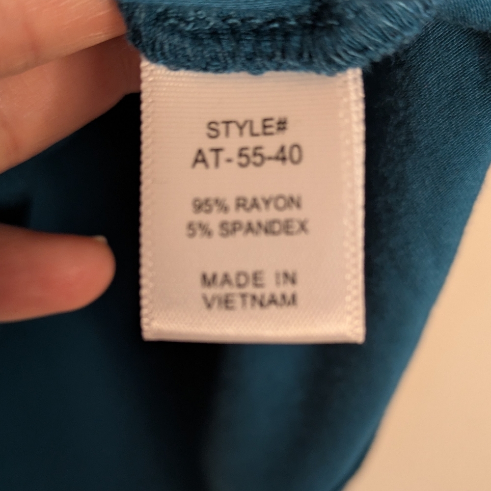 Color Alien V-Neck Tunic Tank Top In Teal - Picture 4 of 5